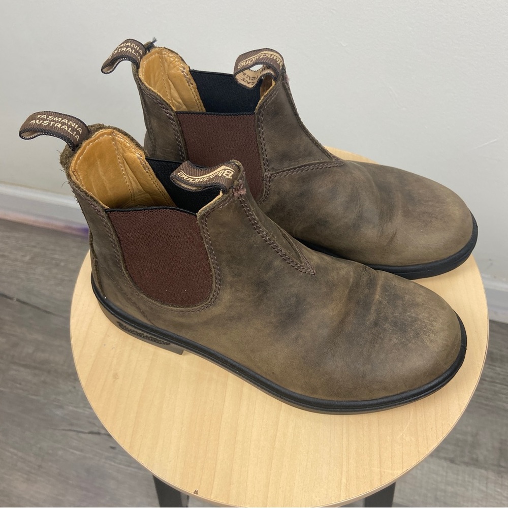 Youth Size 4 Blundstone Boots